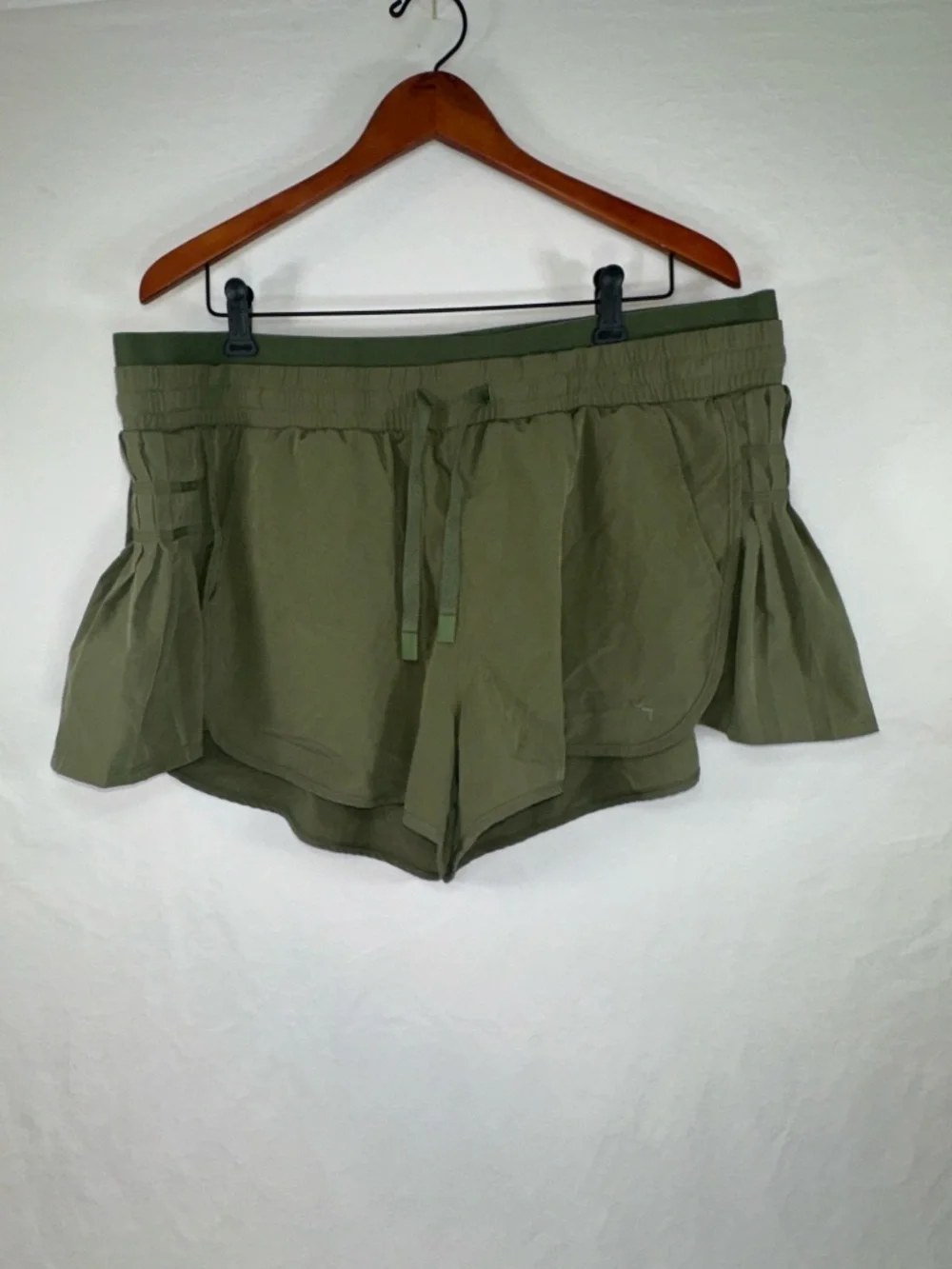 JoyLab Olive Green Ruffle Athletic Shorts Flowy Running Shorts Womens Size XXL